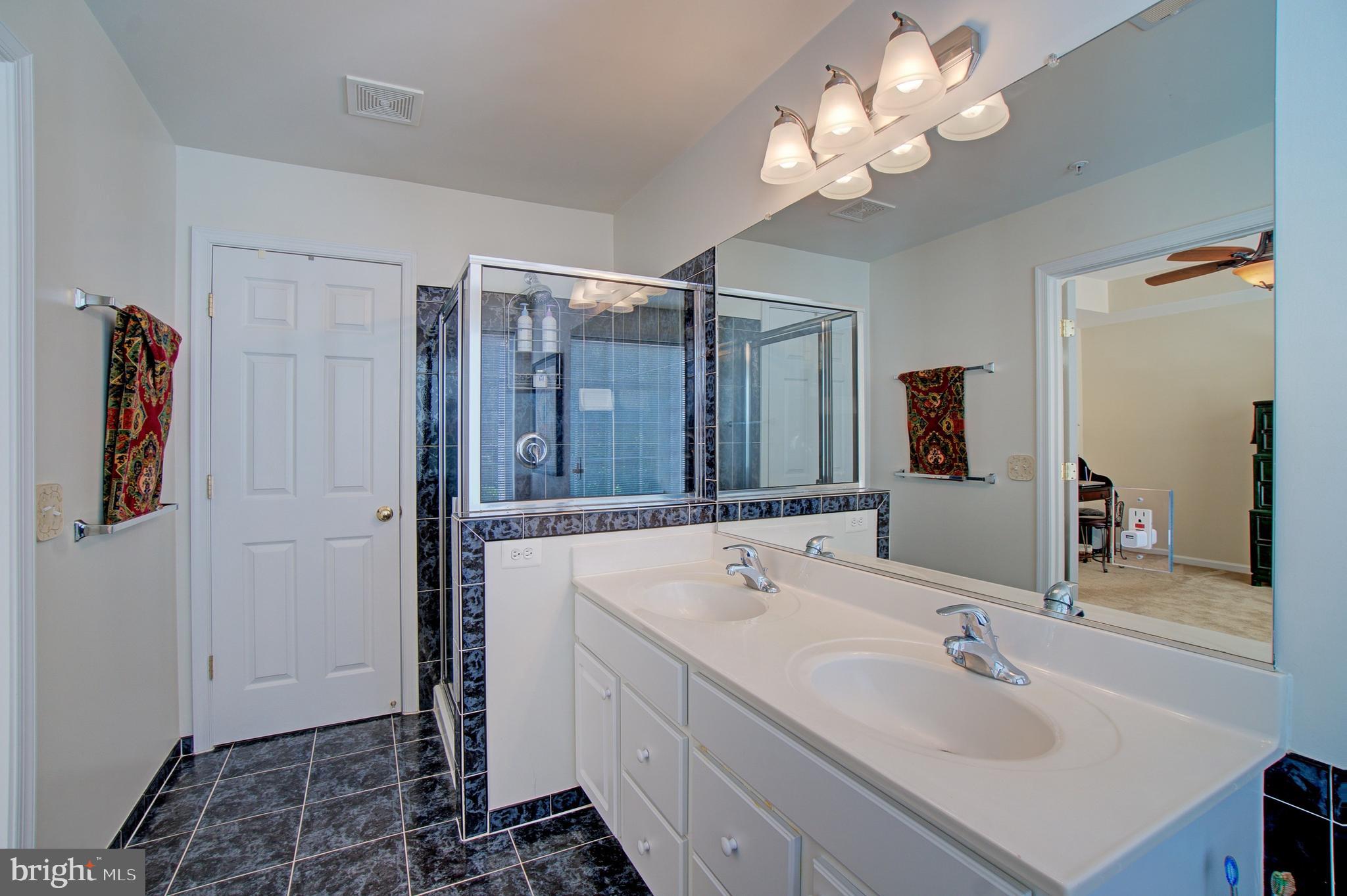 13911 Lullaby Road Germantown, MD 20874 - Photo 15 of 29 Gallery Image 15