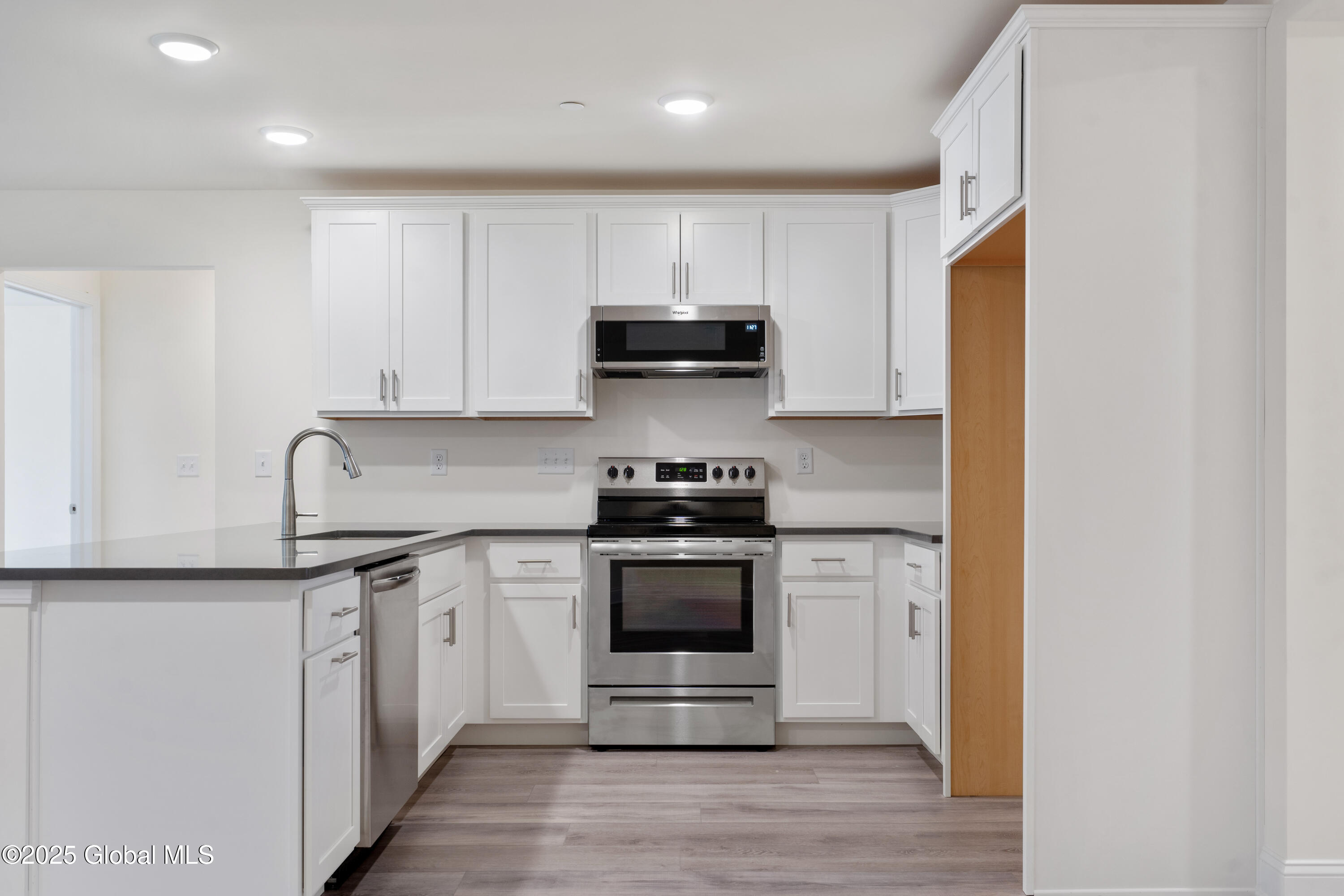 142 Carriage Boulevard Rotterdam, NY 12306 - Photo 5 of 21 23 Arcadia Print-7