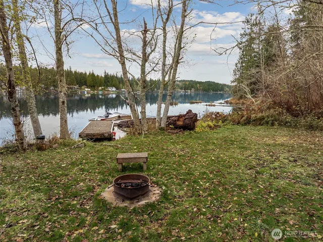 a view of a lake with houses