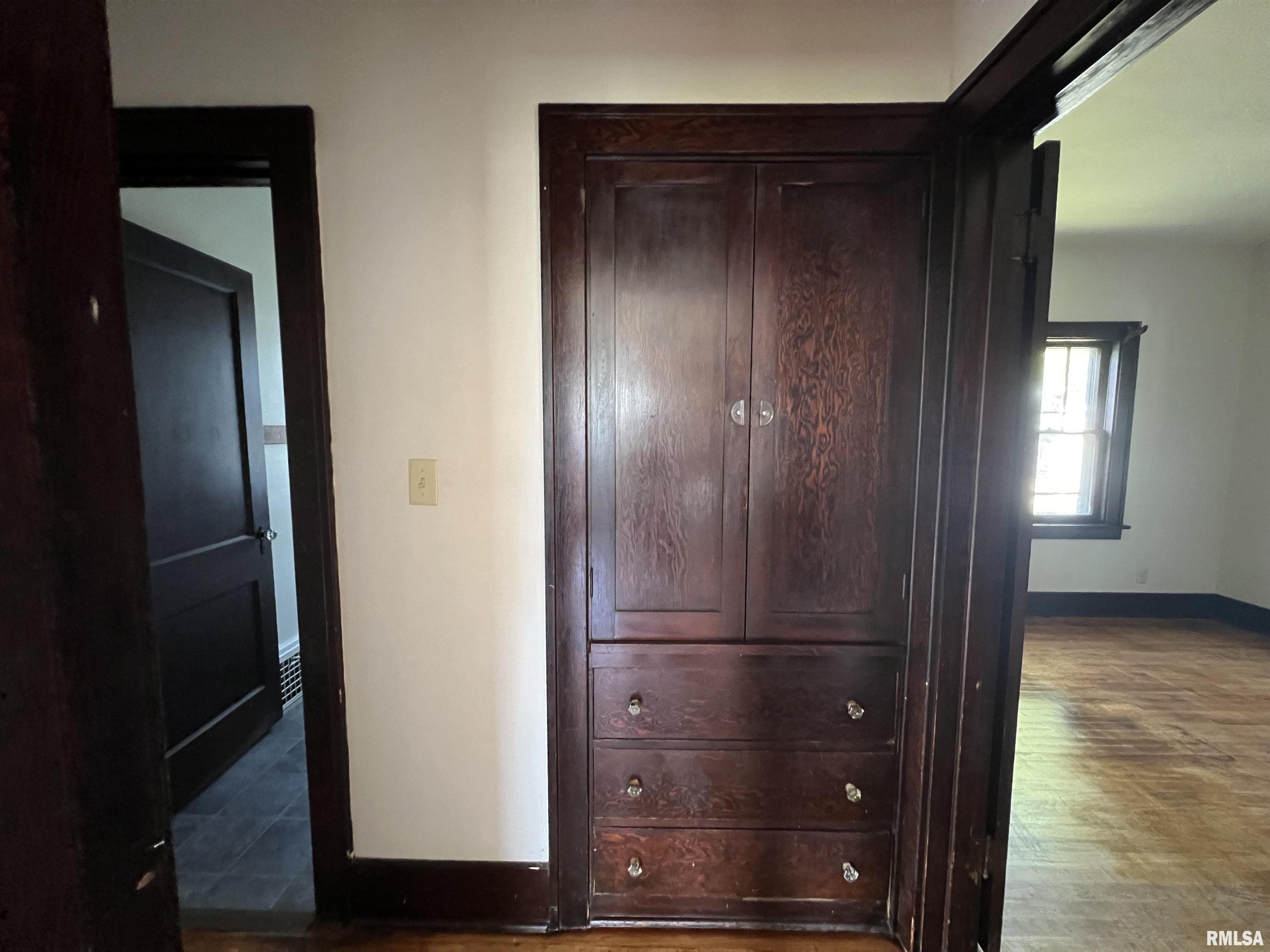 2140 Telegraph Road Davenport, IA 52804 - Photo 11 of 23 Gallery Image 11