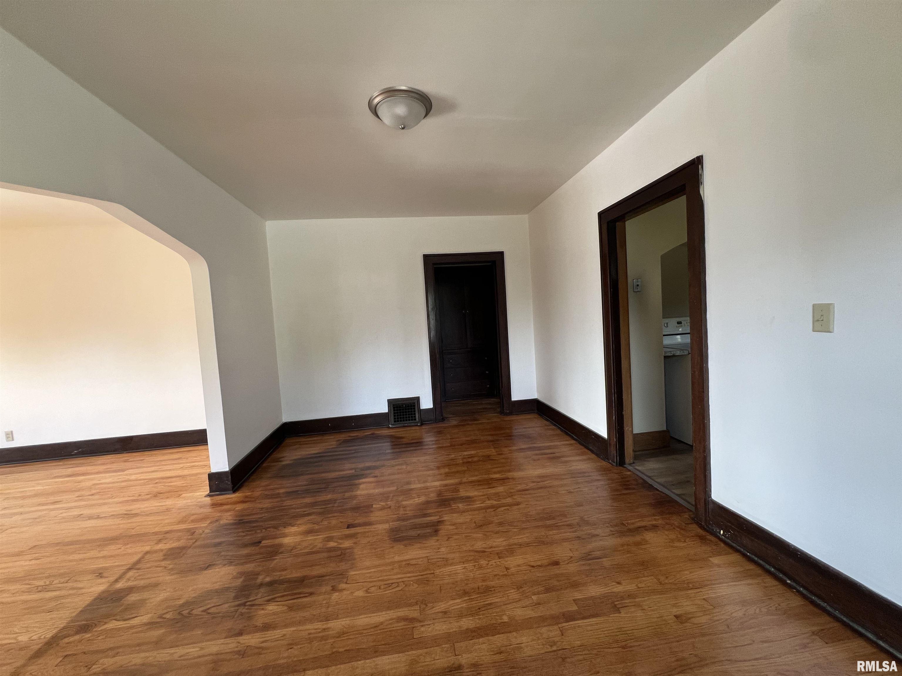 2140 Telegraph Road Davenport, IA 52804 - Photo 7 of 23 Gallery Image 7