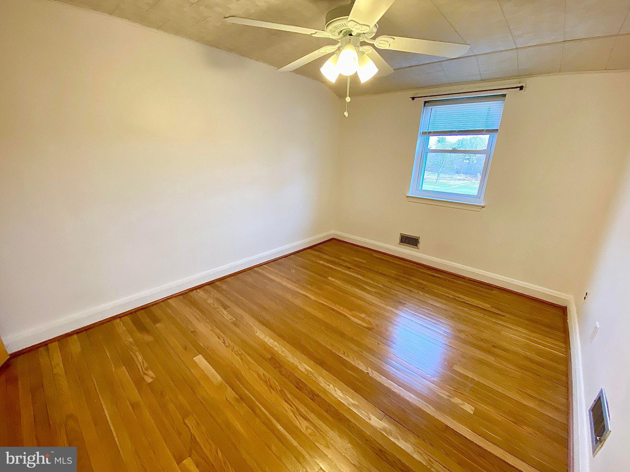 5781 Edgepark Road Baltimore, MD 21239 - Photo 19 of 22