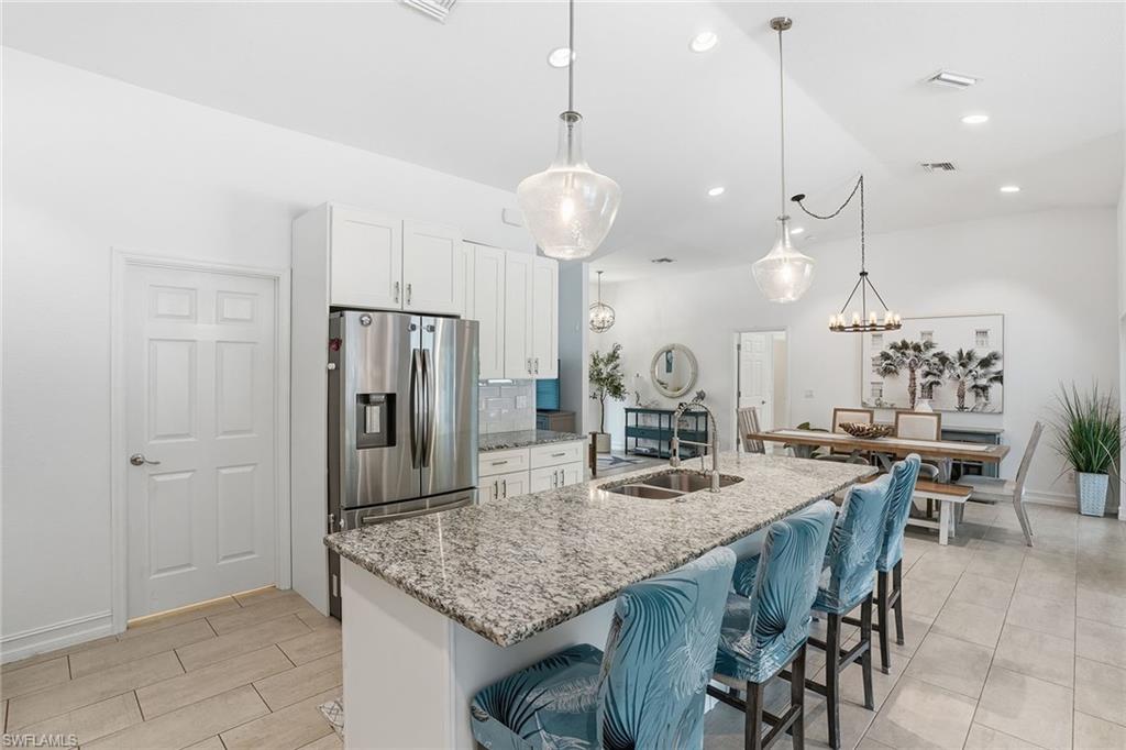 721 Logan Boulevard South Naples, FL 34119 - Photo 9 of 46