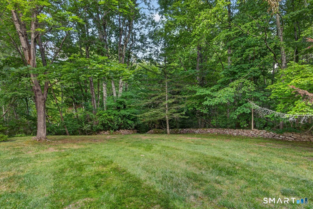 40 Eaton Woods Road, Unit 40 Hamden, CT 06518 - Photo 32 of 40