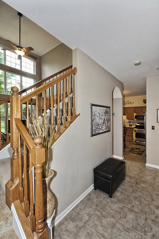 895 Riding Lane, Unit 895 St. Charles, IL 60174 - Photo 3 of 25