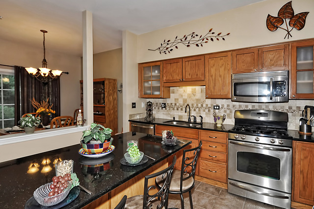 895 Riding Lane, Unit 895 St. Charles, IL 60174 - Photo 5 of 25
