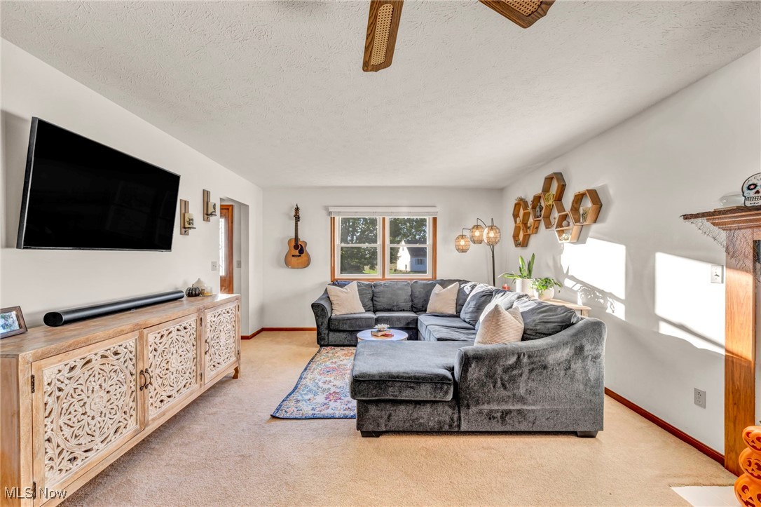 300 Decourcey Rittman, OH 44270 - Photo 8 of 48 Living room