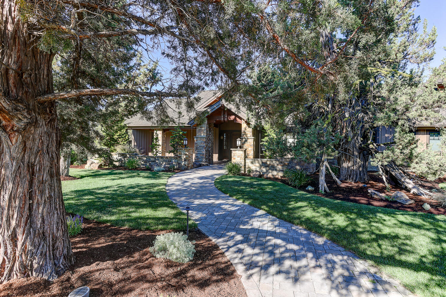 18620 Plainview Road Bend, OR 97703 - Photo 4 of 53 18620 Plaineview Road-3