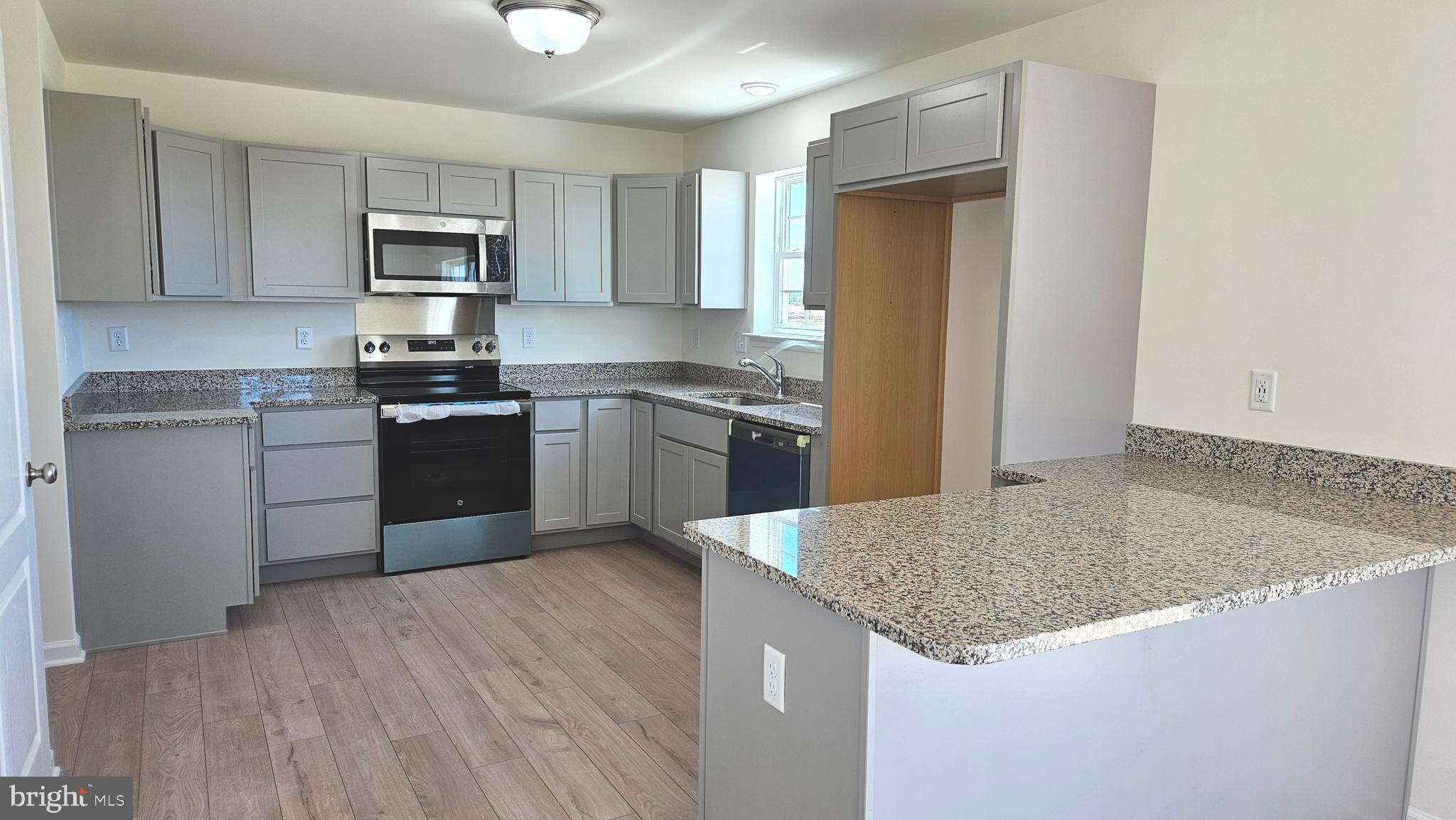 235 Doylestown Road Smyrna, DE 19977 - Photo 10 of 38 Kitchen - Granite Countertops