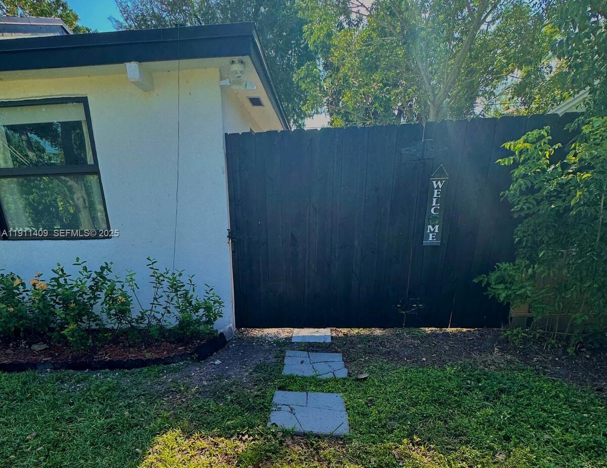 1464 Northeast 28th Street Pompano Beach, FL 33064 - Photo 44 of 51