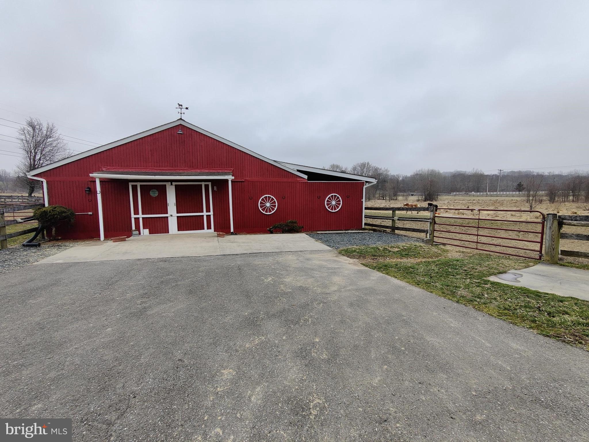 4221 Graceton Road Pylesville, MD 21132 - Photo 4 of 7 10 STALL CENTER AISLE BARN