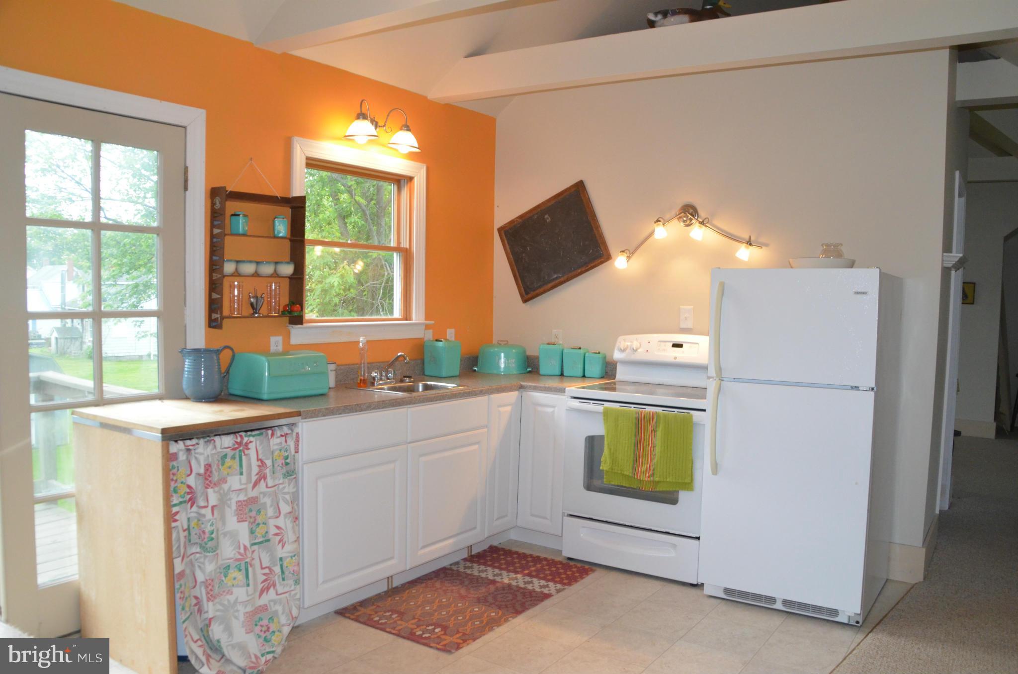 6061 Tilghman Island Road Tilghman, MD 21671 - Photo 21 of 30 2nd Floor Efficiency