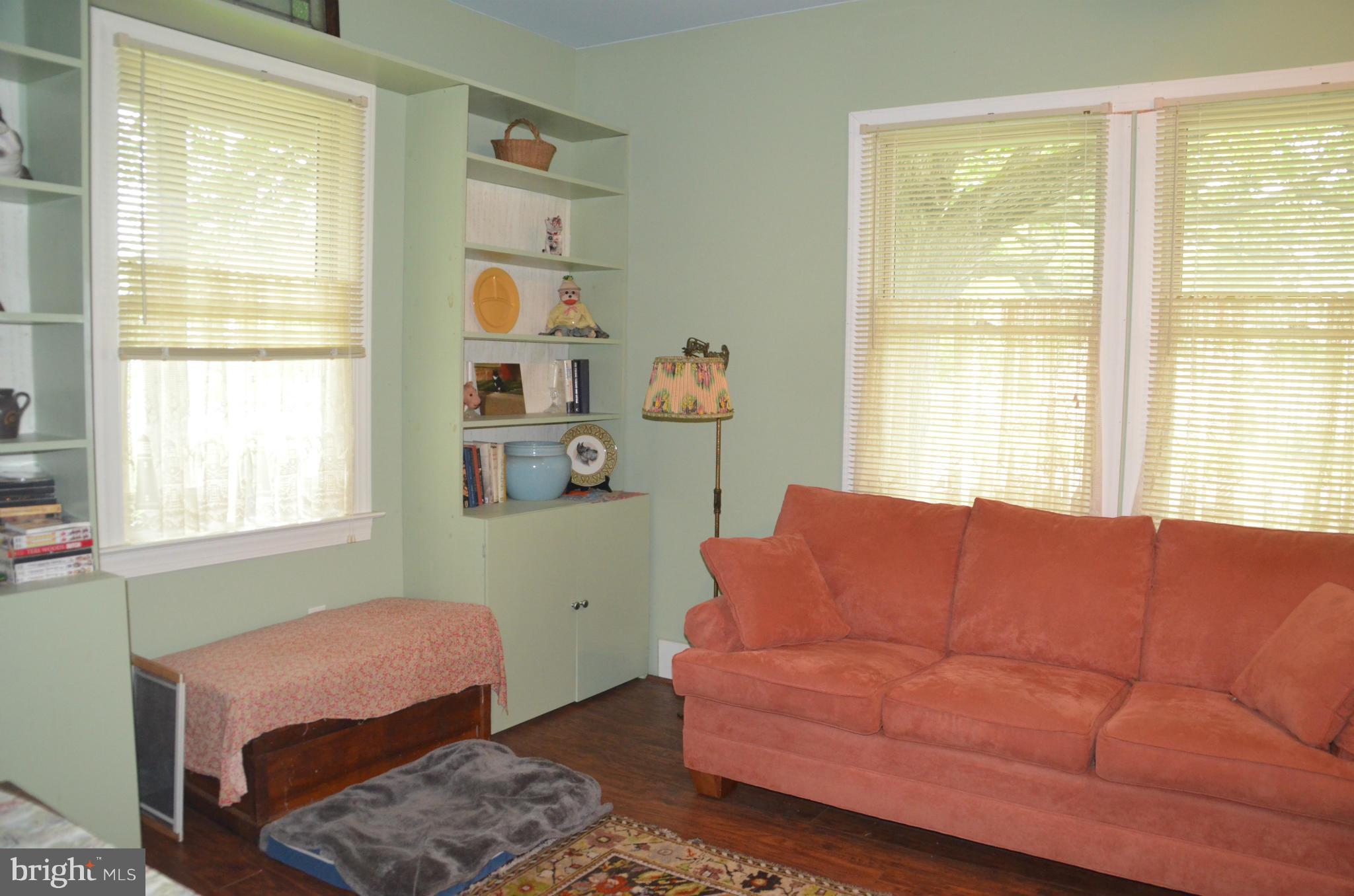 6061 Tilghman Island Road Tilghman, MD 21671 - Photo 5 of 30 Living Room