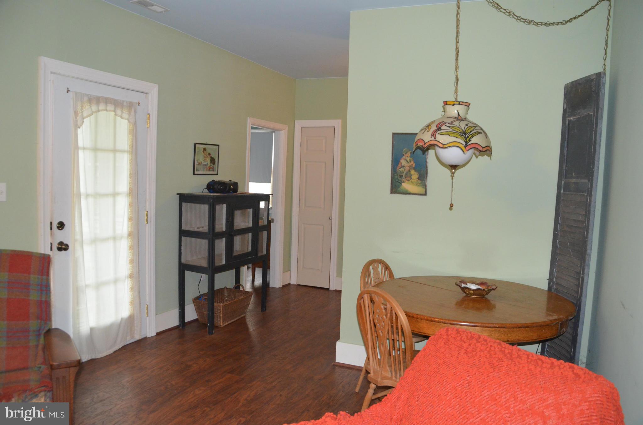 6061 Tilghman Island Road Tilghman, MD 21671 - Photo 7 of 30 Living Room