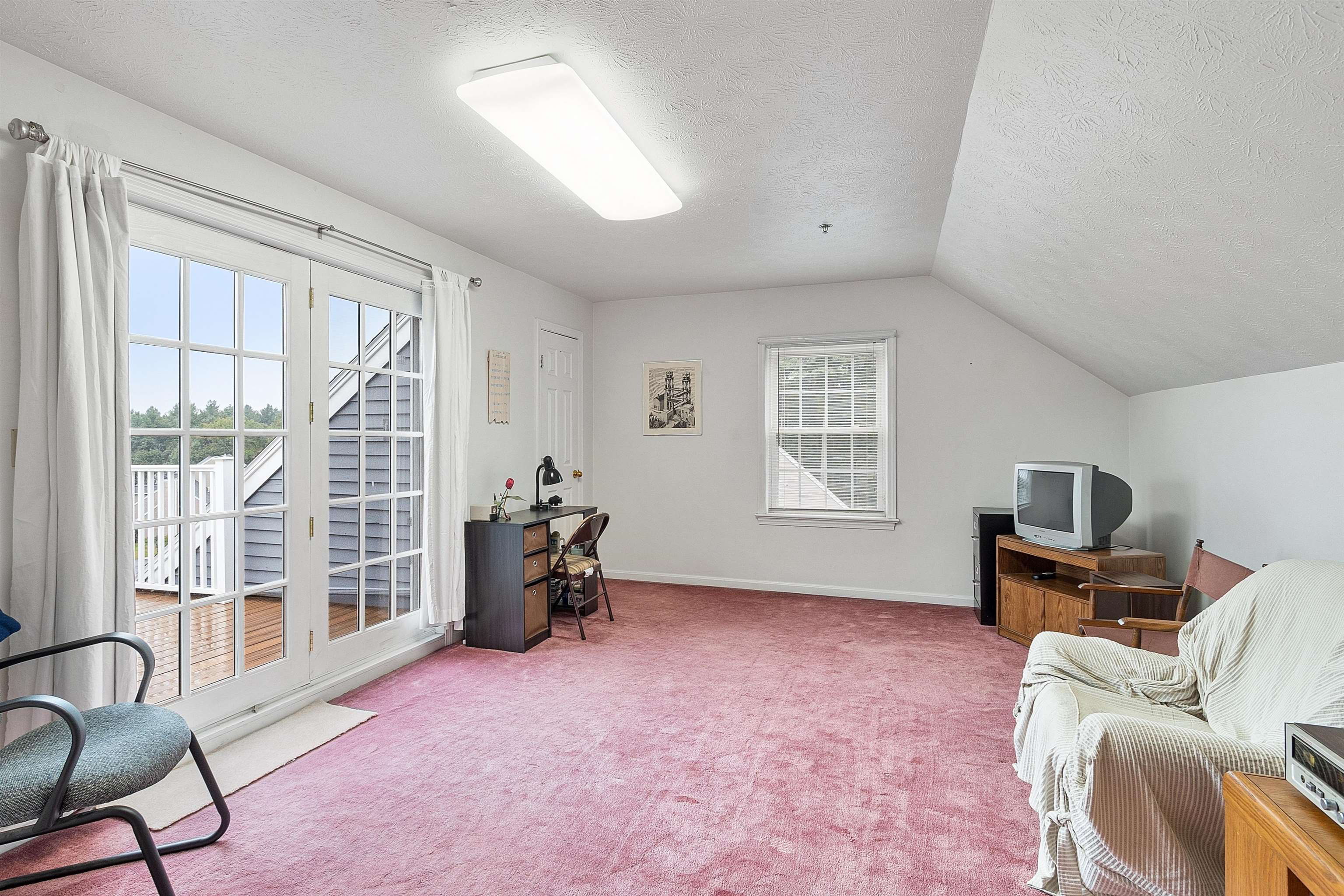 37 Riviera Road, Unit 37 Hudson, NH 03051 - Photo 15 of 40 Gallery Image 15