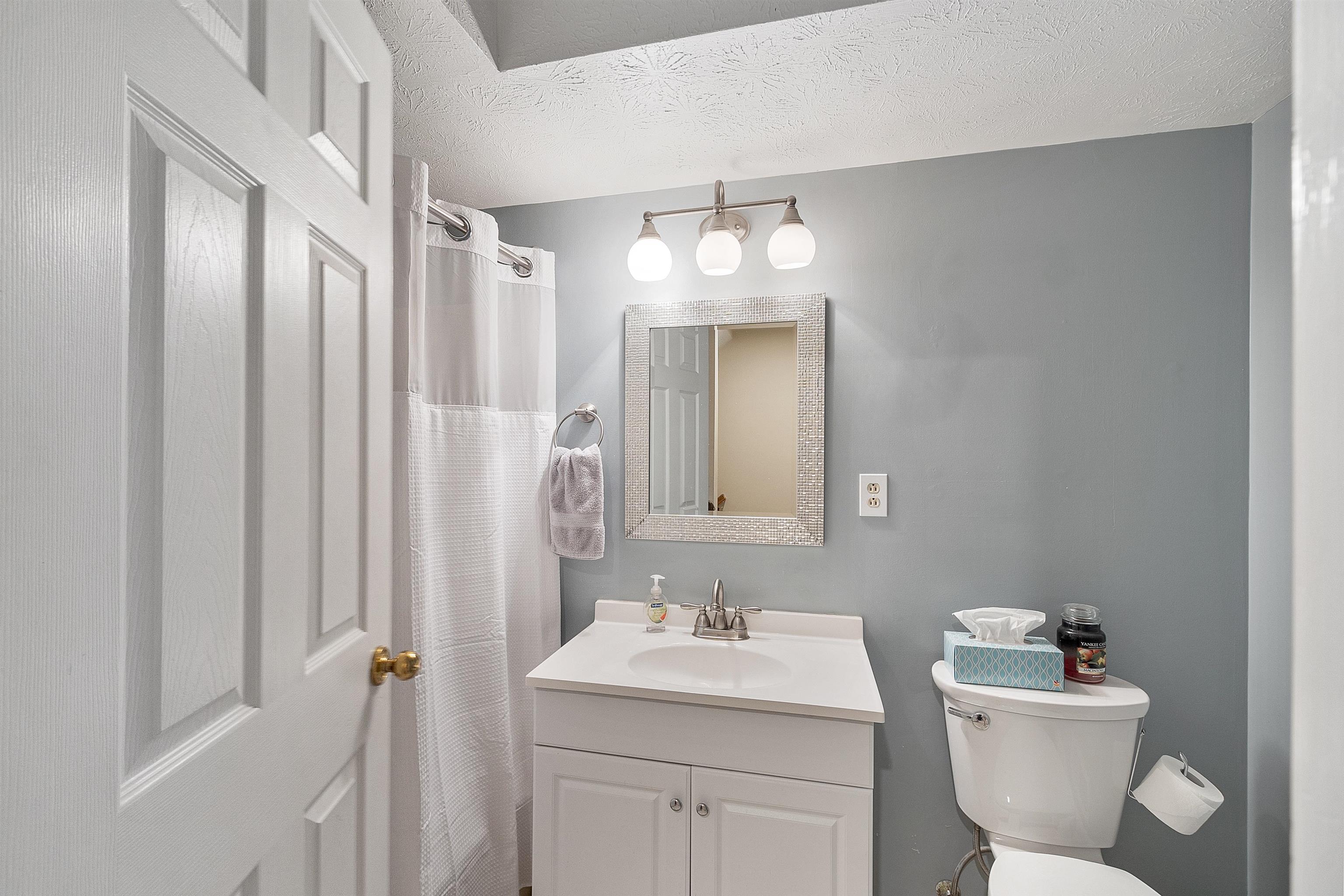 37 Riviera Road, Unit 37 Hudson, NH 03051 - Photo 20 of 40 Gallery Image 20