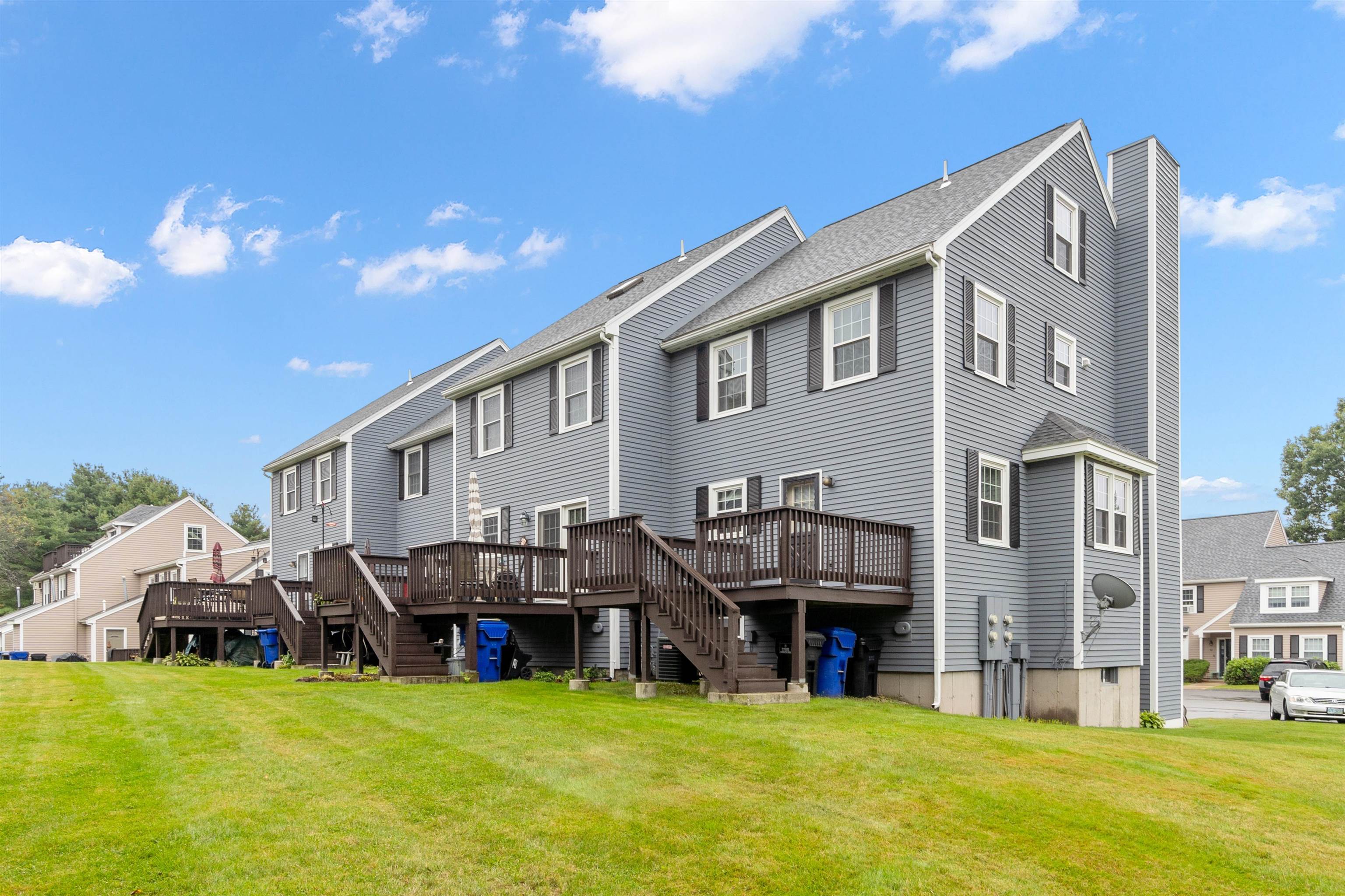 37 Riviera Road, Unit 37 Hudson, NH 03051 - Photo 2 of 40 Gallery Image 2