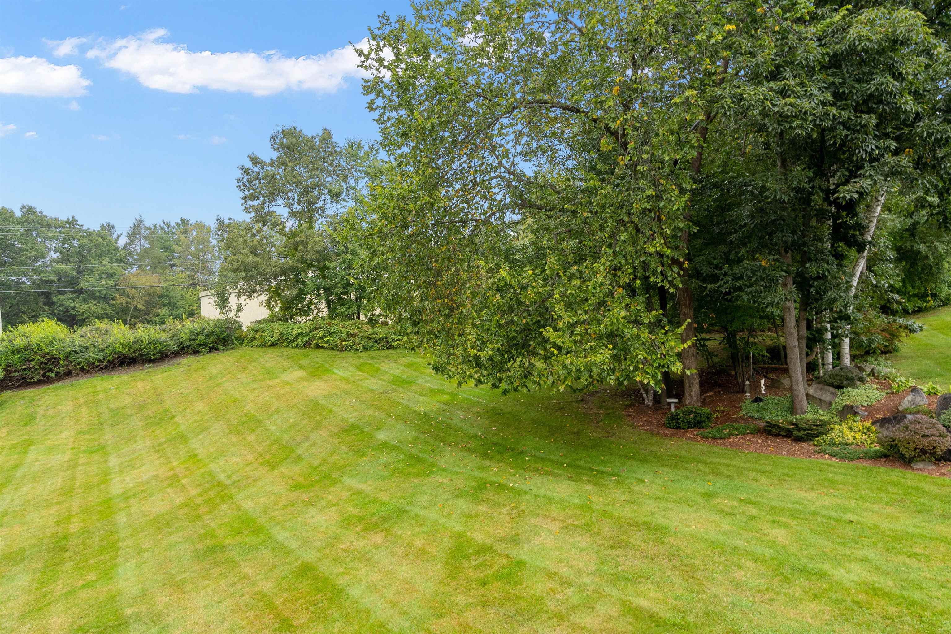 37 Riviera Road, Unit 37 Hudson, NH 03051 - Photo 27 of 40 Gallery Image 27