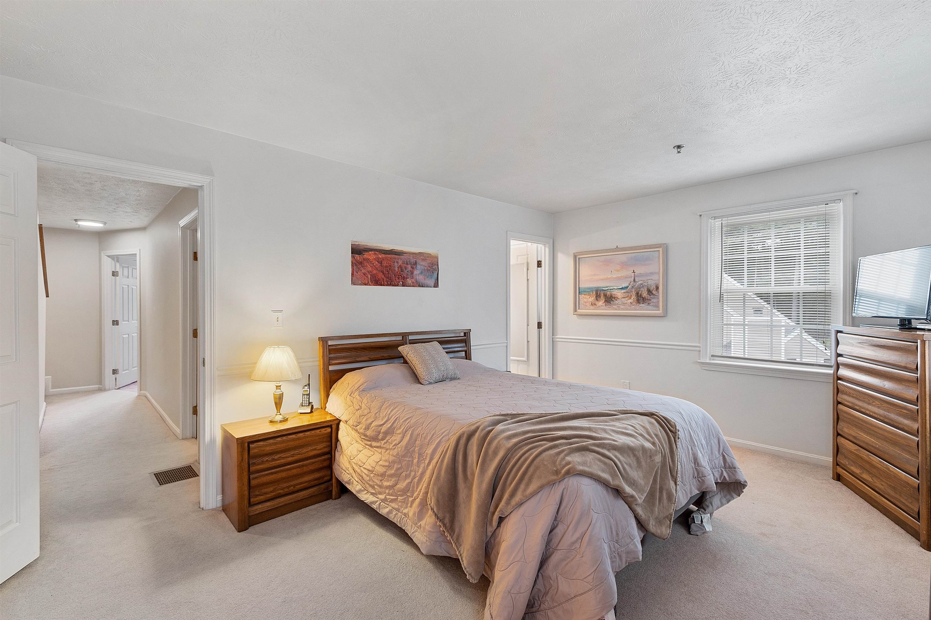 37 Riviera Road, Unit 37 Hudson, NH 03051 - Photo 8 of 40 Gallery Image 8