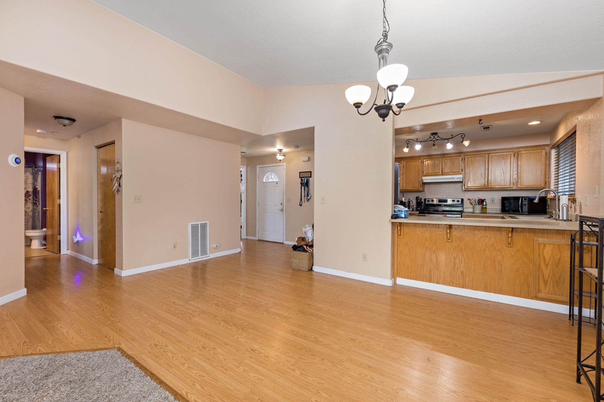 745 Tami Road Grants Pass, OR 97526 - Photo 10 of 31 079A9265