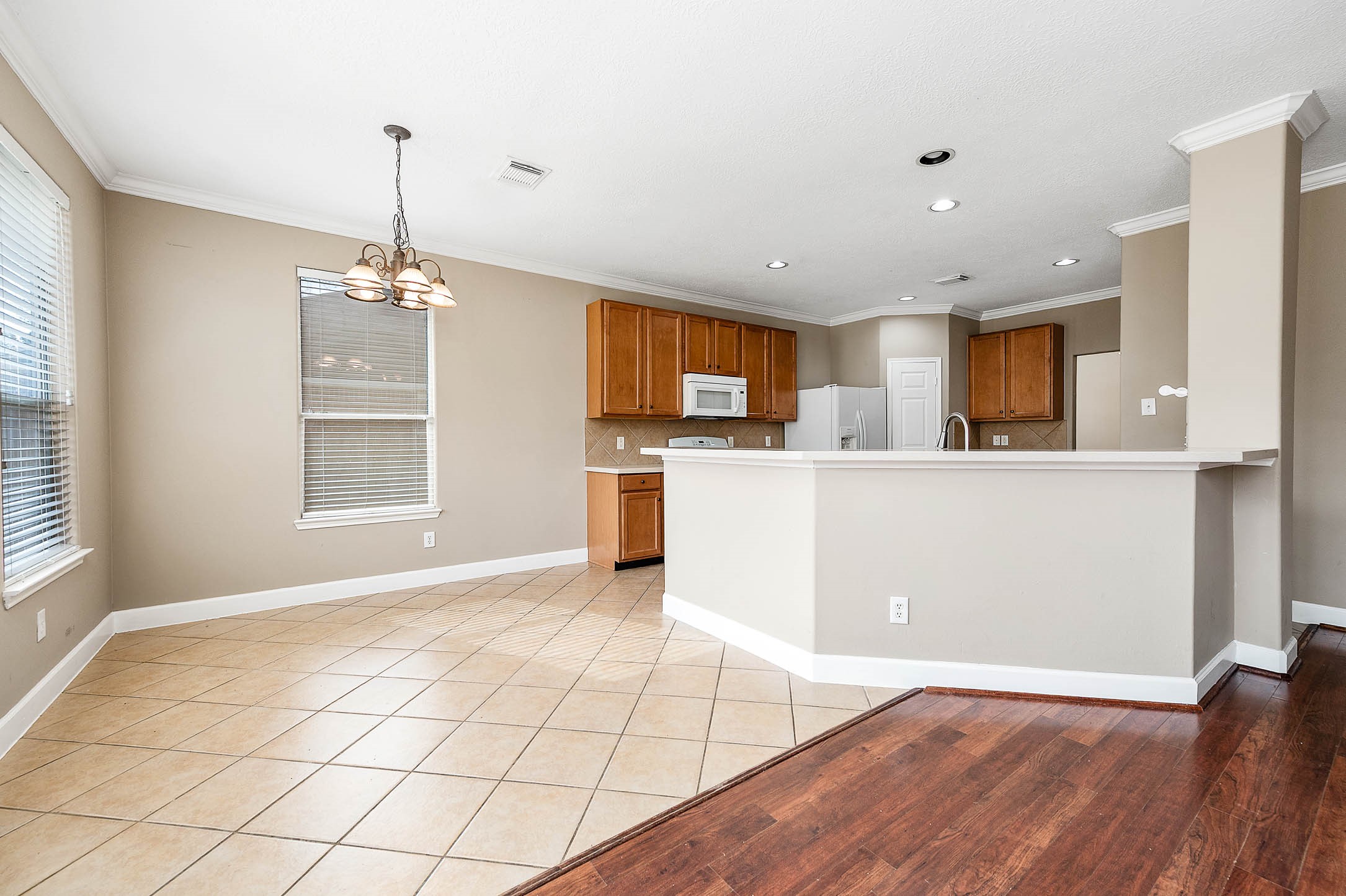 952 Crannog Way Conroe, TX 77301 - Photo 4 of 32