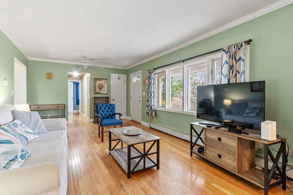 41 Betty Spring Road Gardner, MA 01440 - Photo 9 of 36 Gallery Image 9