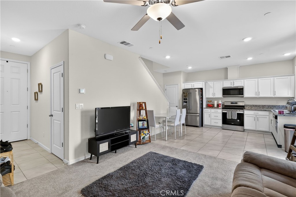 248 Shafer Avenue Merced, CA 95348 - Photo 7 of 35