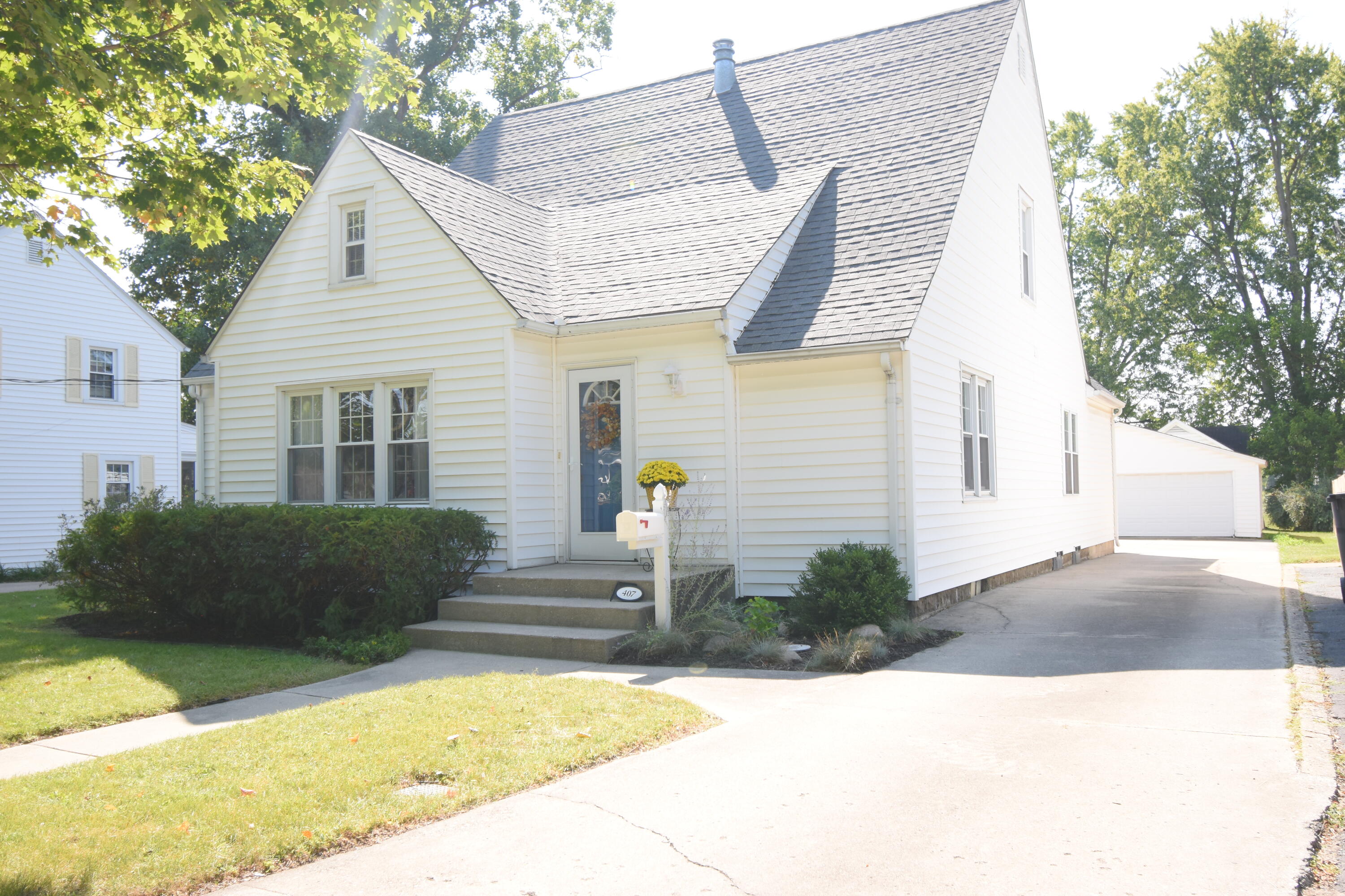 407 West Jackson Street Rensselaer, IN 47978 - Photo 1 of 60 3000x2000