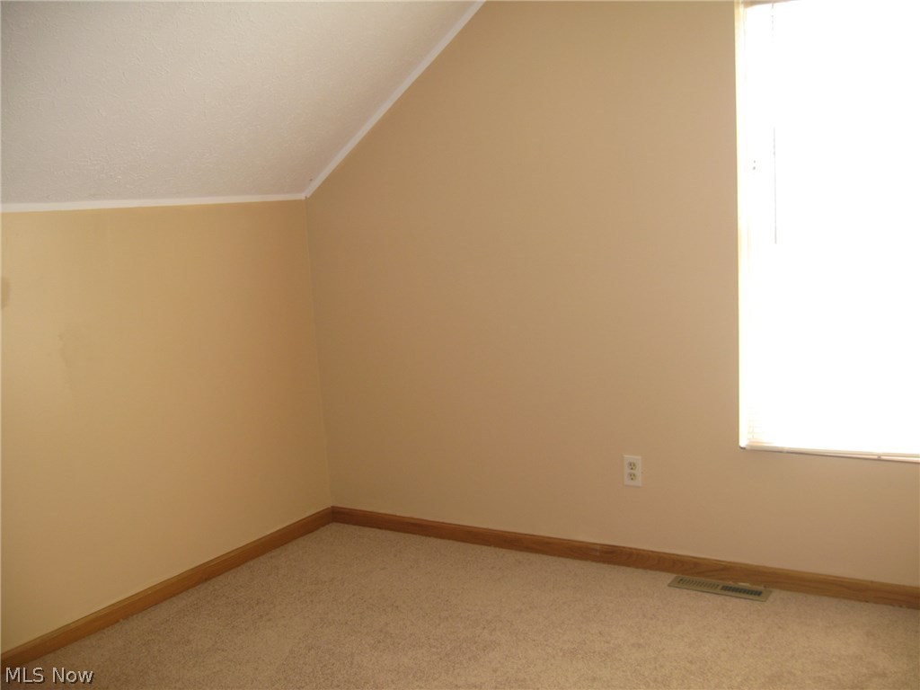 889 East Wilbeth Road Akron, OH 44306 - Photo 10 of 18 UPSTAIRS BEDROOM (12 X 10) WITH WALK IN CLOSET - - - - - -