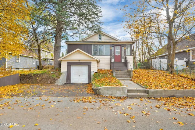 $199,900 | 17 Avenue A, Troy, NY 12182