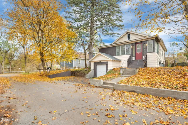 $199,900 | 17 Avenue A, Troy, NY 12182