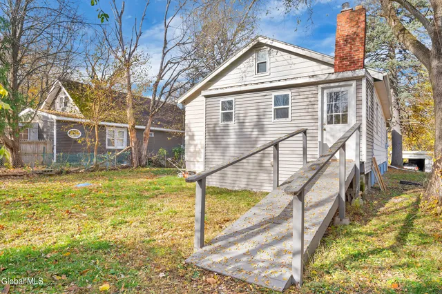 $199,900 | 17 Avenue A, Troy, NY 12182