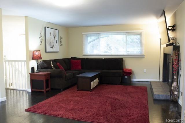 1807 Big Trail Road Walled Lake, MI 48390 - Photo 2 of 22 02-2.jpg