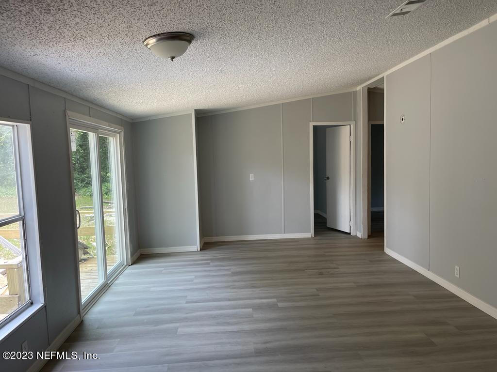 11454 Southwest 92nd Street Hampton, FL 32044 - Photo 17 of 25 16
