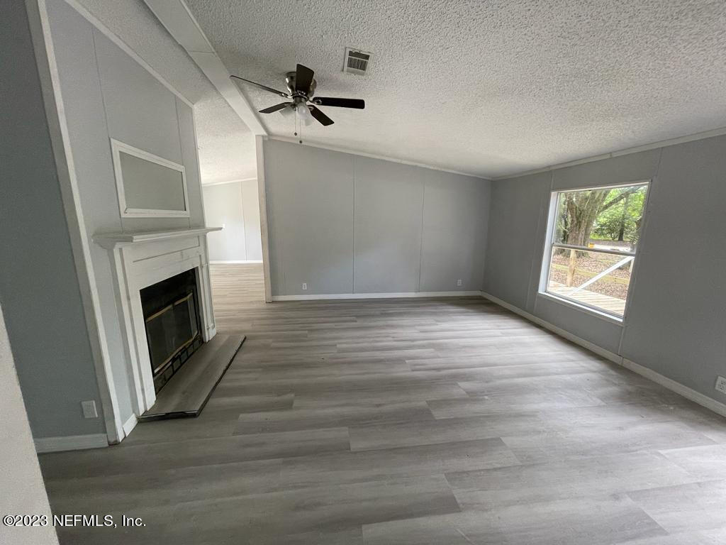 11454 Southwest 92nd Street Hampton, FL 32044 - Photo 8 of 25 07