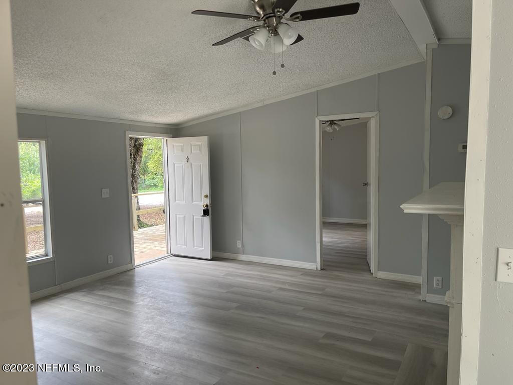 11454 Southwest 92nd Street Hampton, FL 32044 - Photo 10 of 25 09
