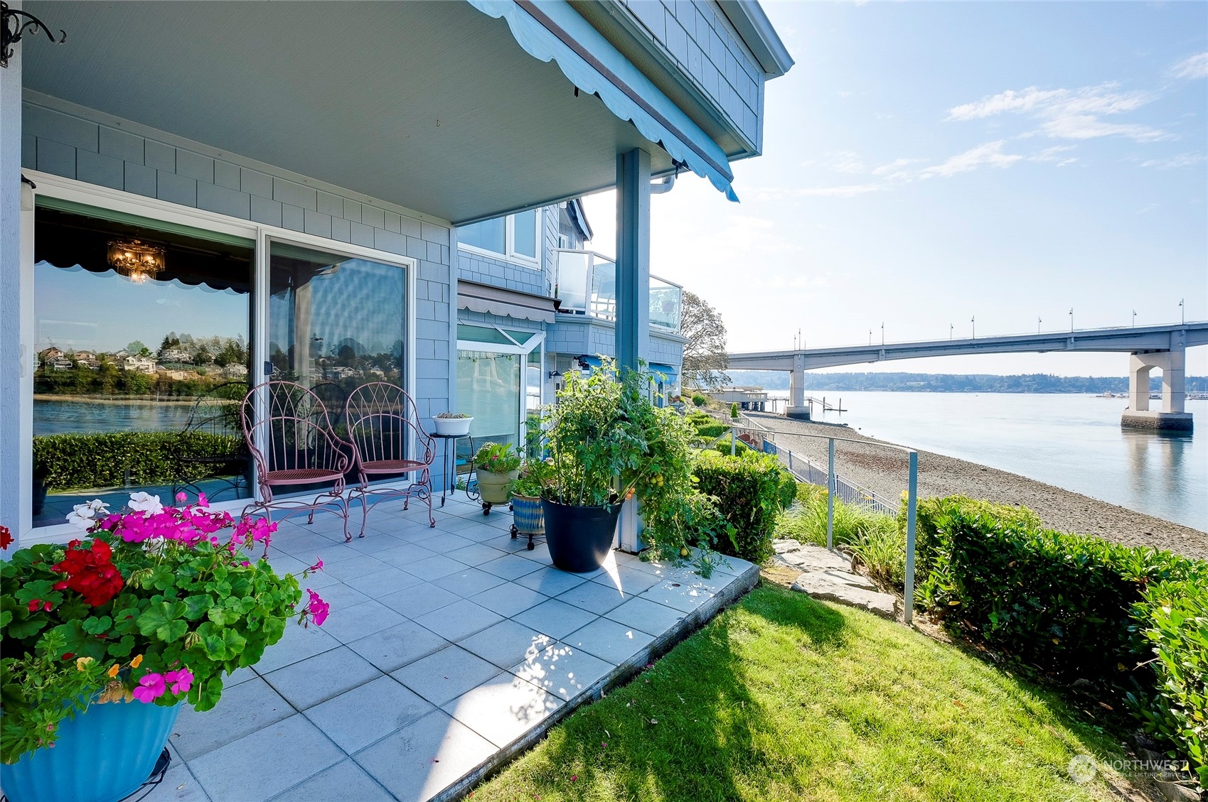 1135 Wheaton Way, Unit B3 Bremerton, WA 98310 - Photo 2 of 17 a view of a potted flower in the corridor