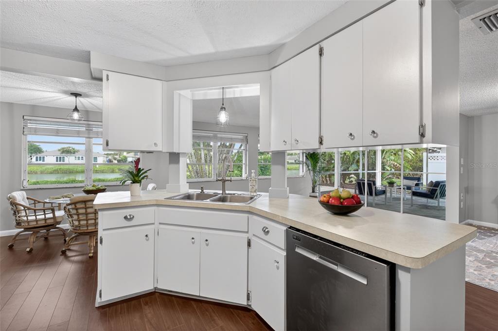 1226 Pine Needle Road Venice, FL 34285 - Photo 23 of 58