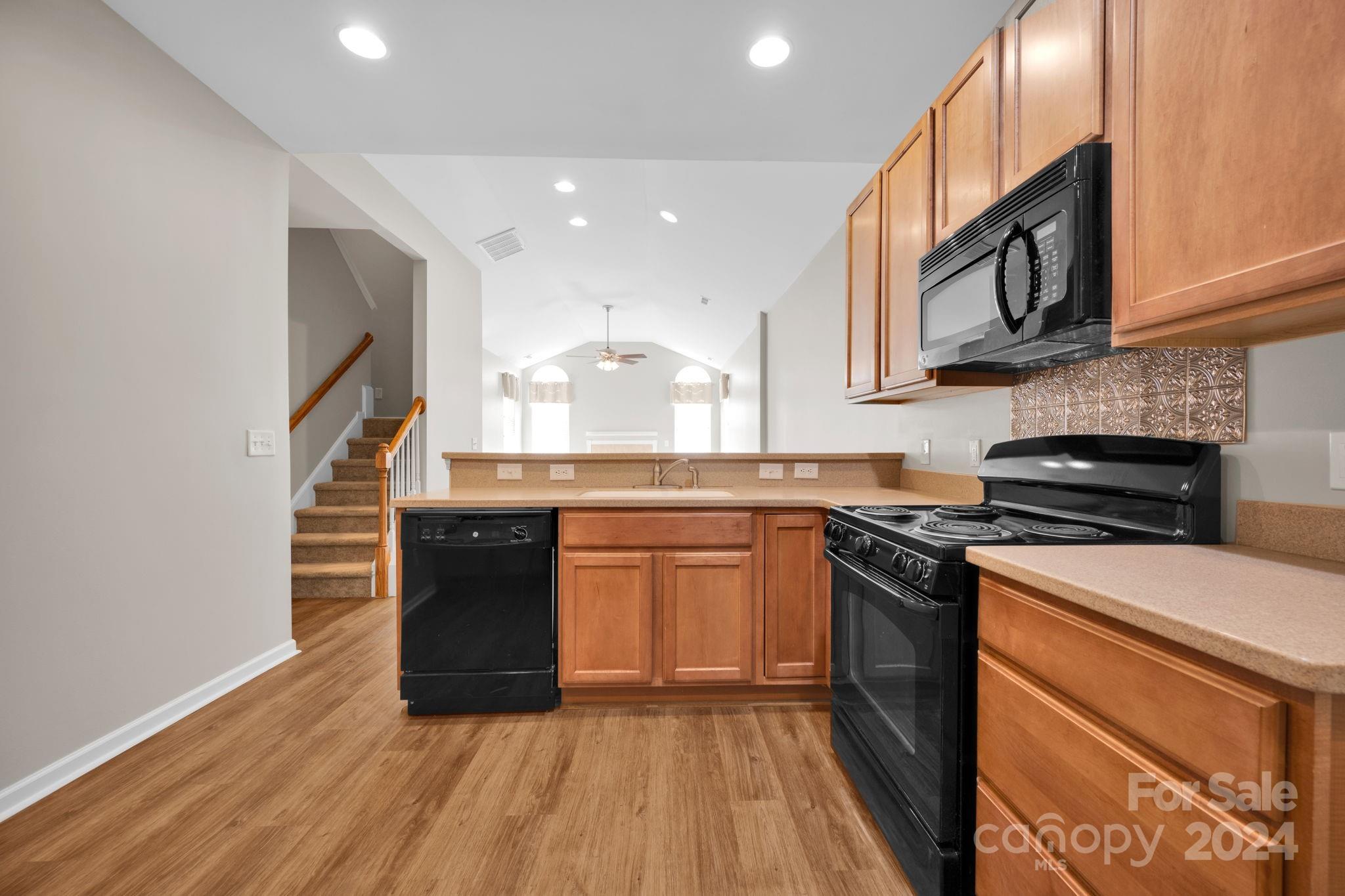866 Ledgestone Court Tega Cay, SC 29708 - Photo 17 of 37 Gallery Image 17
