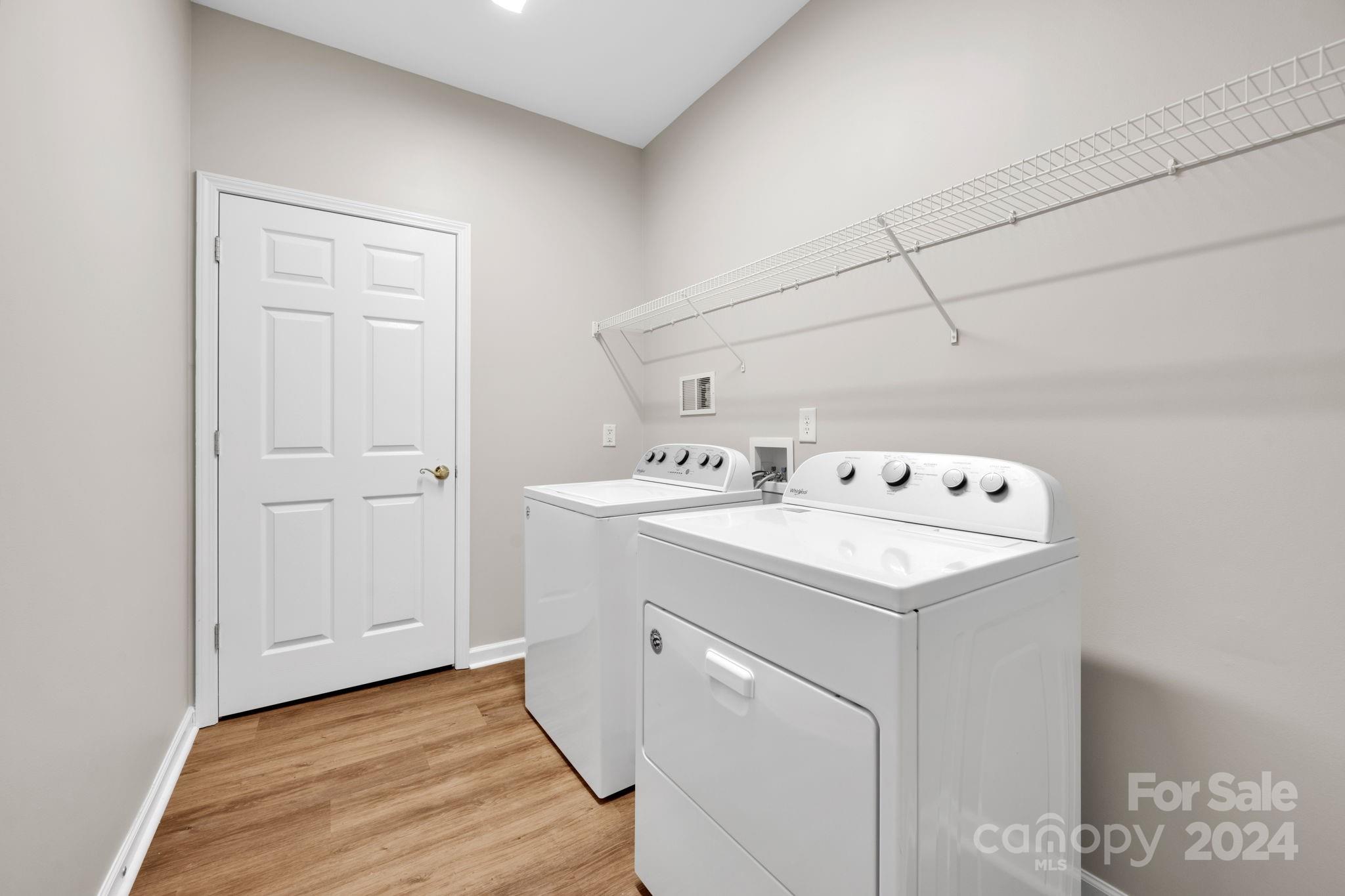 866 Ledgestone Court Tega Cay, SC 29708 - Photo 18 of 37 Gallery Image 18