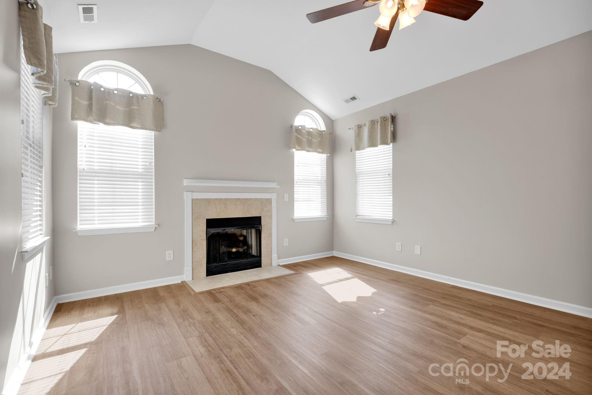 866 Ledgestone Court Tega Cay, SC 29708 - Photo 10 of 37 Gallery Image 10