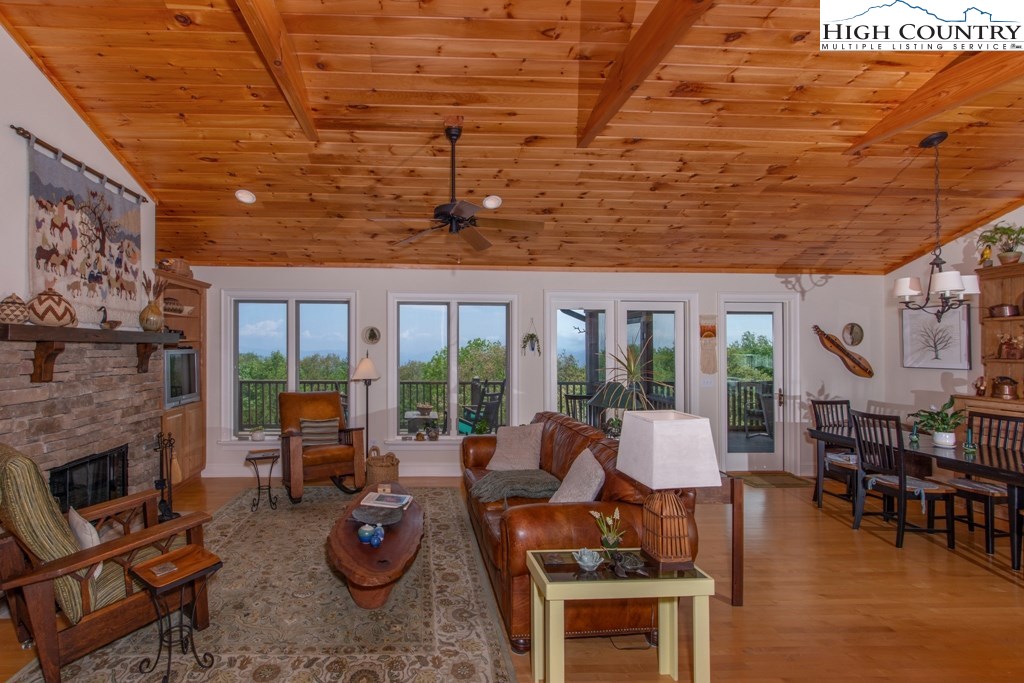 339 Twin Ponds Road Banner Elk, NC 28604 - Photo 4 of 29