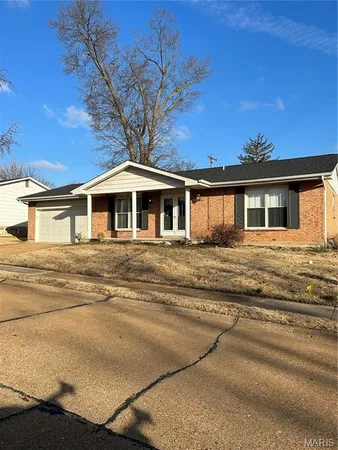 $2,650 | 11011 Fawnhaven Drive, St. Louis, MO 63126