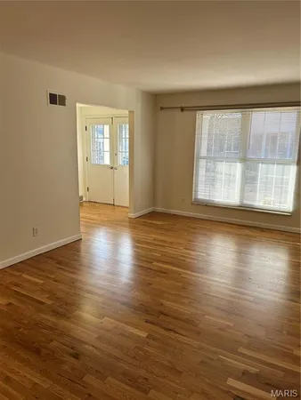 $2,650 | 11011 Fawnhaven Drive, St. Louis, MO 63126