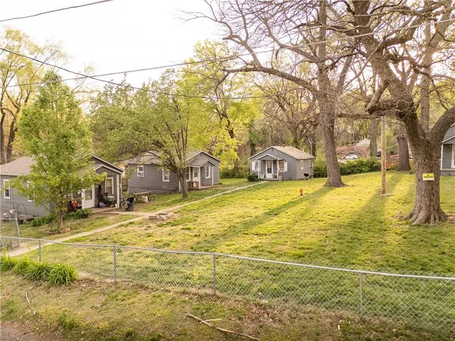 $365,000 | 1622 1/2 South Hedges Avenue, Unit 1 2 3 4 5 6, Independence, MO 64052