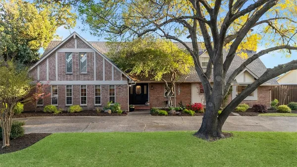 $1,295,000 | 7110 Mossvine Drive, Dallas, TX 75254