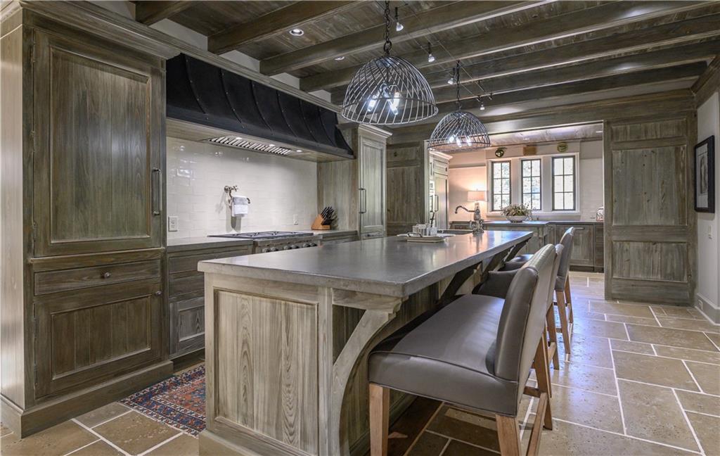 2979 Ridgewood Road Northwest Atlanta, GA 30327 - Photo 11 of 43