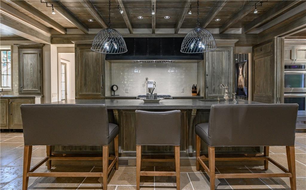 2979 Ridgewood Road Northwest Atlanta, GA 30327 - Photo 13 of 43