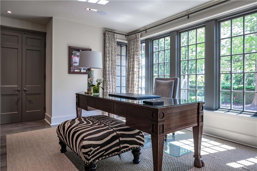 2979 Ridgewood Road Northwest Atlanta, GA 30327 - Photo 18 of 43