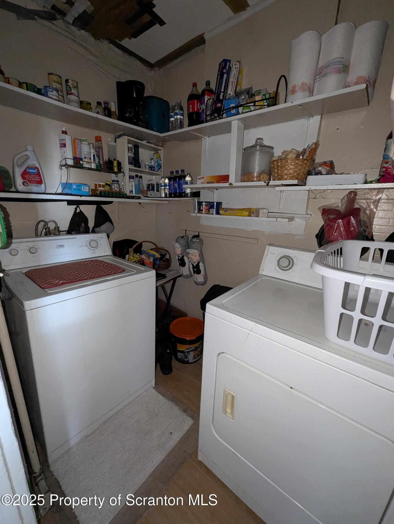 846 Capouse Avenue Scranton, PA 18509 - Photo 31 of 35 a utility room with dryer and washer